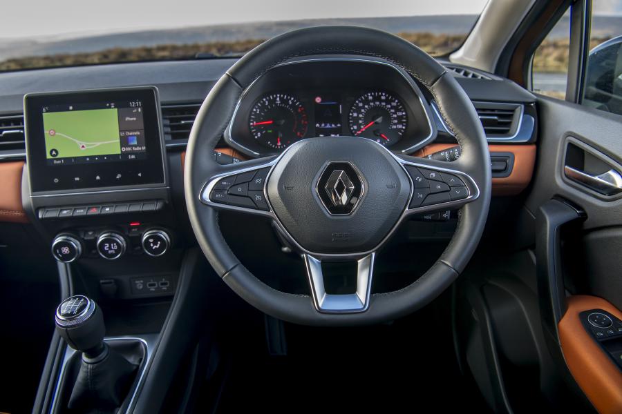 Панель приборов Renault Captur Iconic 2019 года  (UK) (фото 37 из 40)
